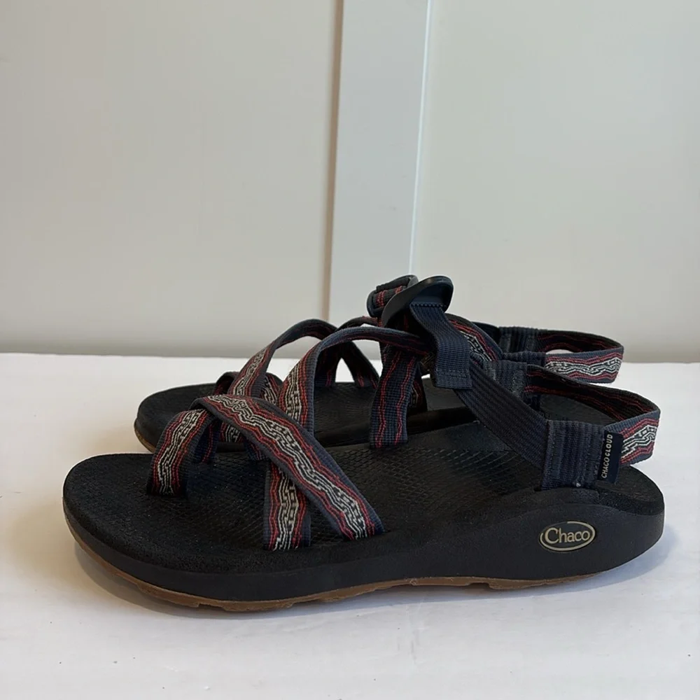 Unisex Chaco Toe Ring Sandals
